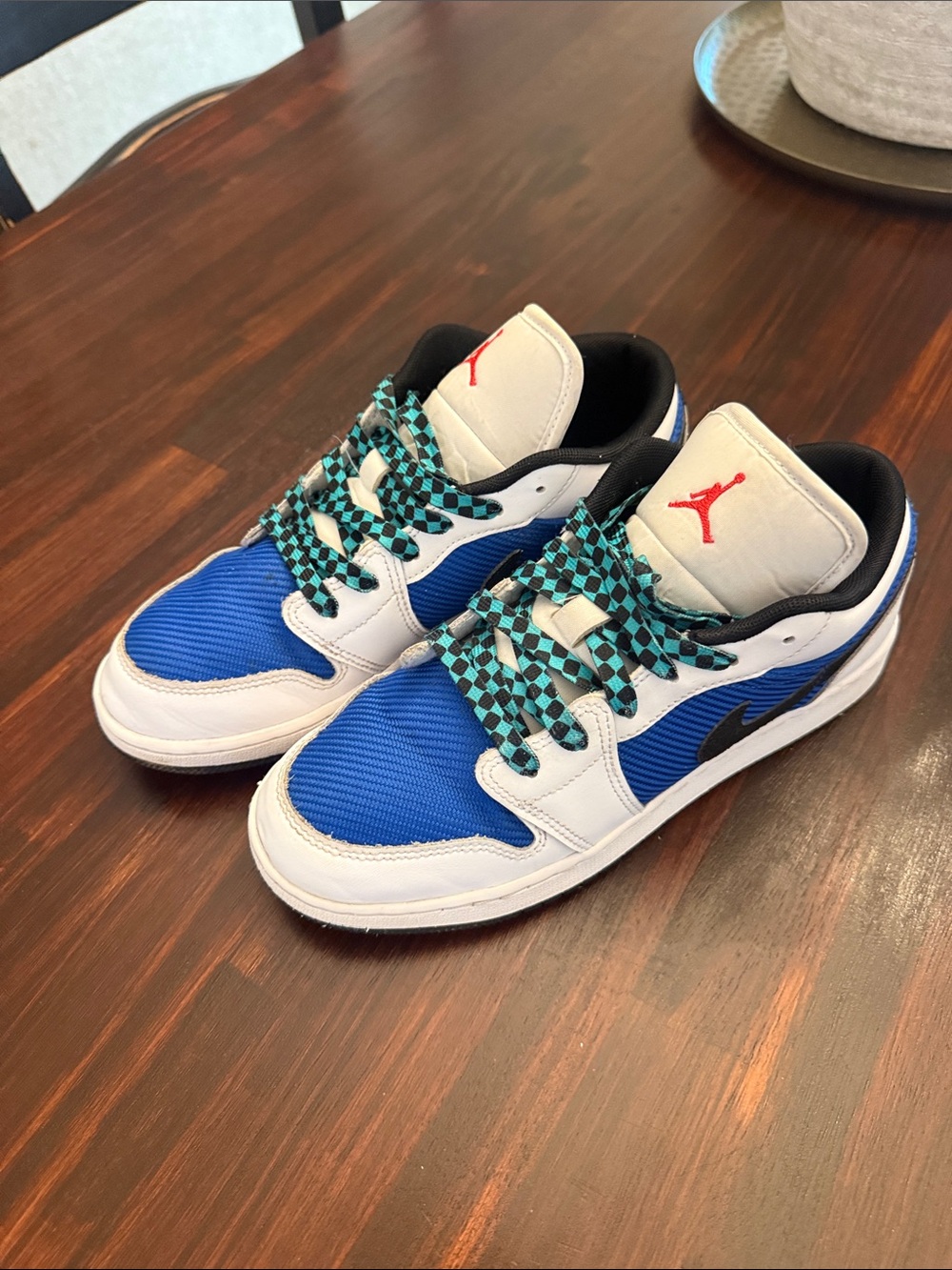 Jordans - Low profile